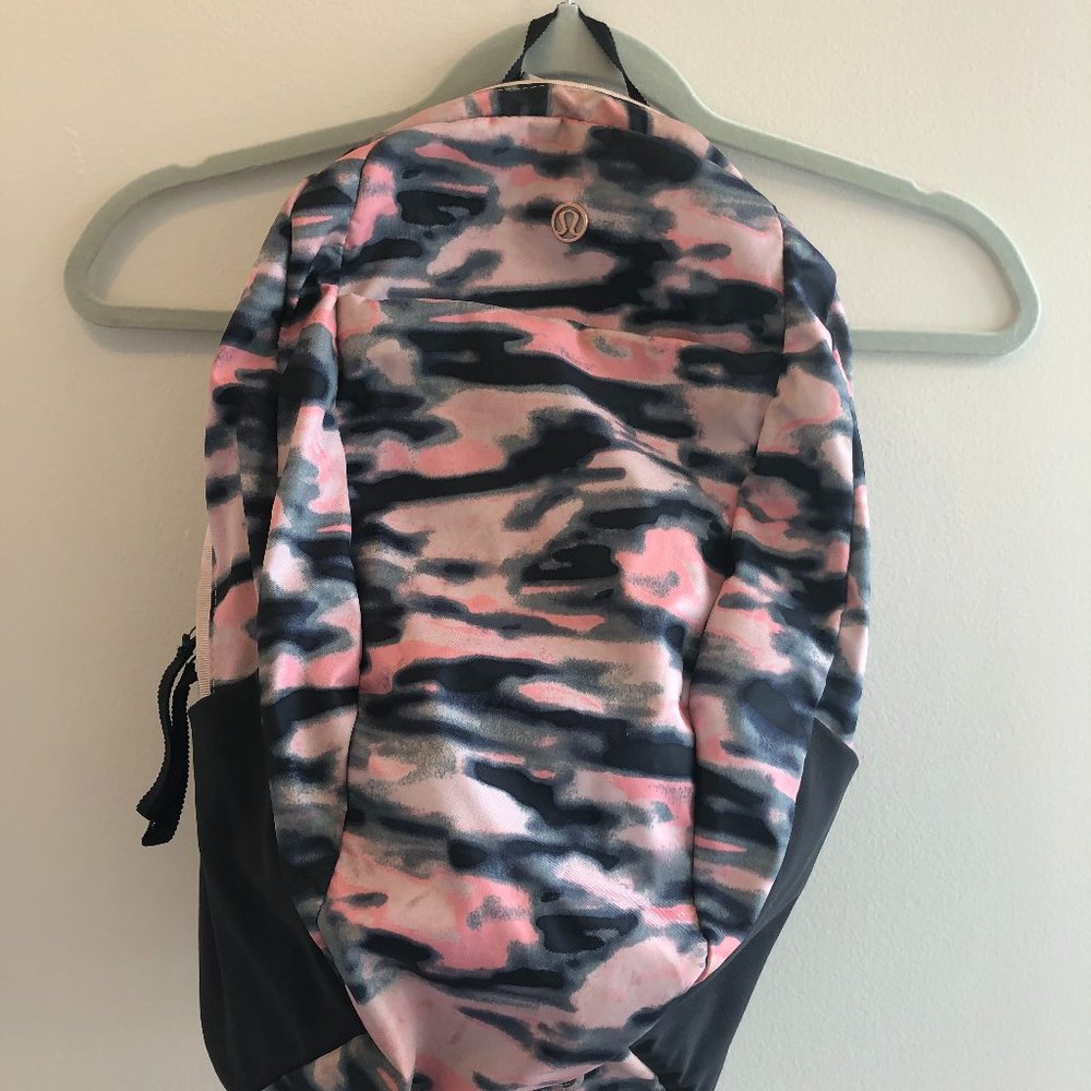 Lululemon Run From Work Backpack - Camo Pink/Coral